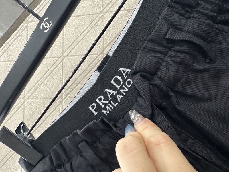 Pra*a long pants